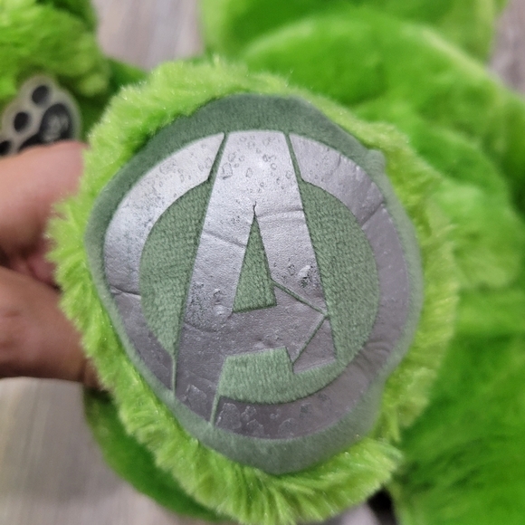 Marvel Avengers Exclusive Hulk stuffed Build A Bear character green - Picture 4 of 8